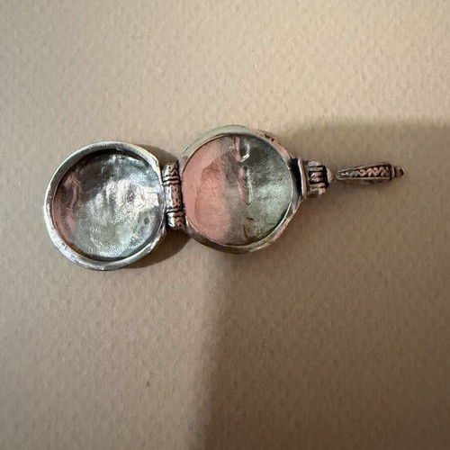 Silver opening pendant with Virgin Mary and cross, Triantopoulos