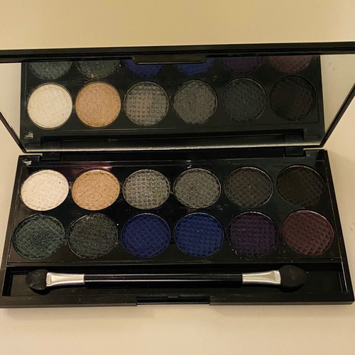 Sleek eyeshadow palettes like new, set of 6