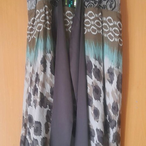 St-Martins women's dress like new, brown with sequins neckline