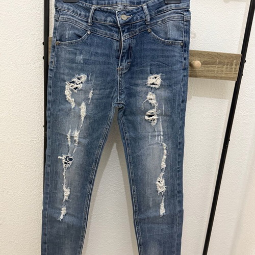 Jean and Tshirt set like new, large, with rips