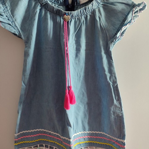 Girl's dress used, size 110 cm, age 4-5 years, slight sleeve discoloration