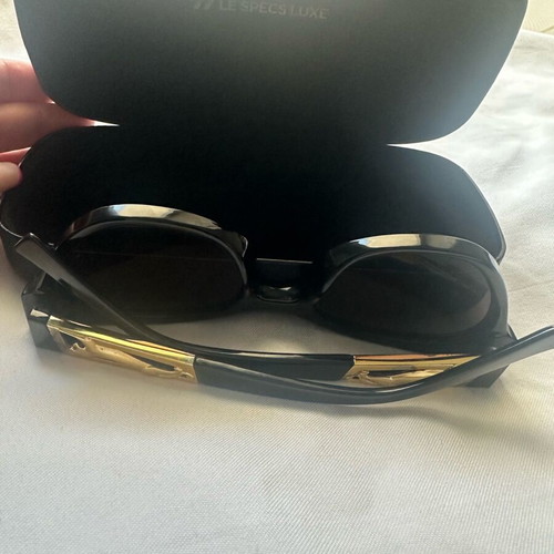 Le Specs Luxe Raffine Panthere butterfly sunglasses like new, black and gold