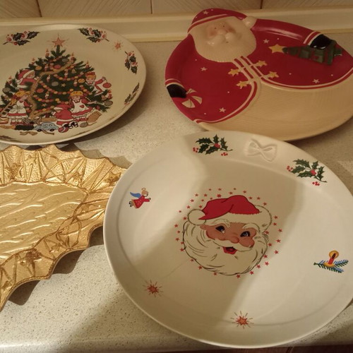 Christmas platters like new