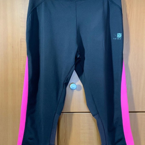 Karrimor women's 3/4 sports leggings used, size small, black/pink