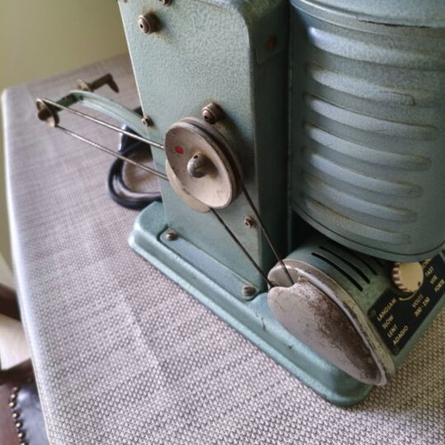 Noris Movie Projector 16 mm used, 1952 German model with spare lamp