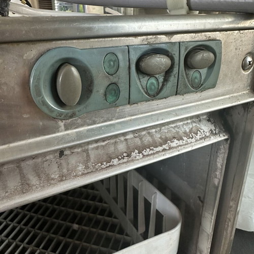 Professional glass washing machine used