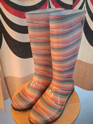 Μπότες UGG Australia Shaye Serape μεταχειρισμένες, πολύχρωμες, μέγεθος 38