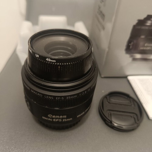 Canon Macro Lens EFS 35mm with Built-in Ring LED like new