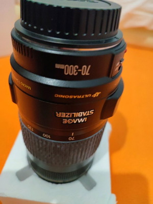 Canon EF 70-300mm IS U φακός σαν καινούργιος