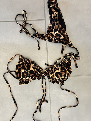 Leopard print bikini used, size M, Brazil bottom