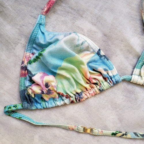 Vintage y2k fairycore coquette lolita graphic triangle bikini top used multicolor