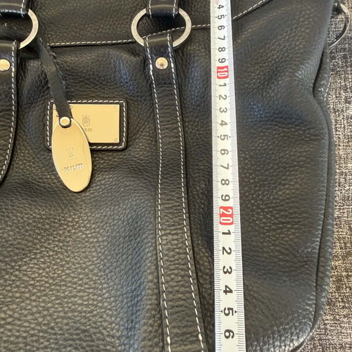 Kem leather shoulder bag like new, black
