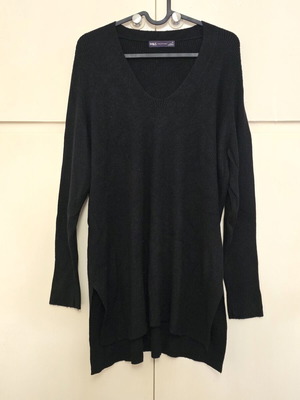 M&S Collection black long knit V-neck sweater like new