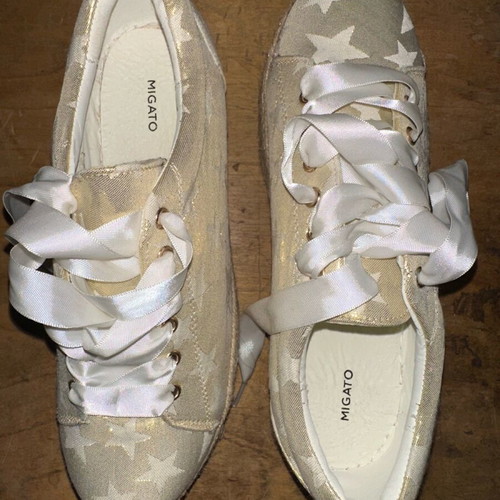 Migato flatforms new, size 38, beige and gold