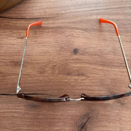 Brown sunglasses