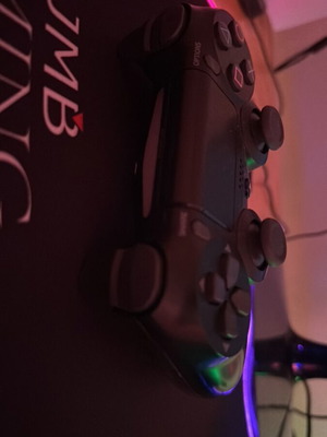 PlayStation 4 Slim 500GB μεταχειρισμένο με 2 χειριστήρια DualShock 4