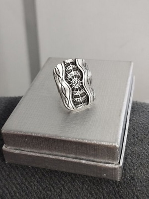 Vintage Boho Cyberpunk statement ring, adjustable silver finish