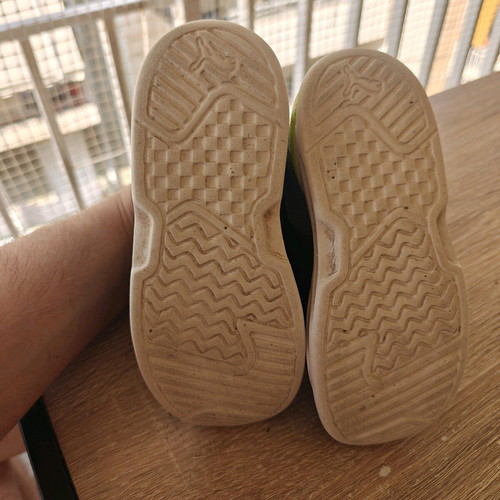 Puma kid shoes size 26 used, black and yellow