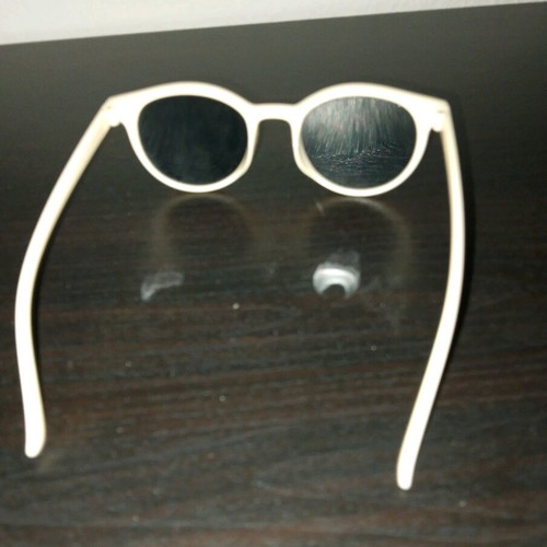 White plastic sunglasses like new