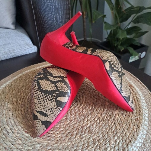 Heels new, leather, red, size 35