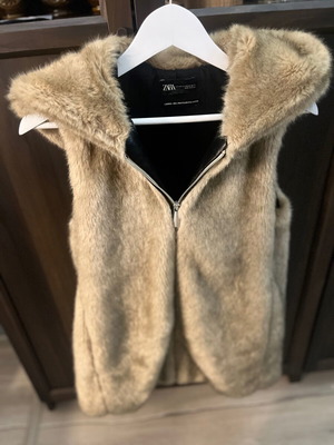 Zara дамски елек от изкуствена кожа като ново, размер S-M, бежов