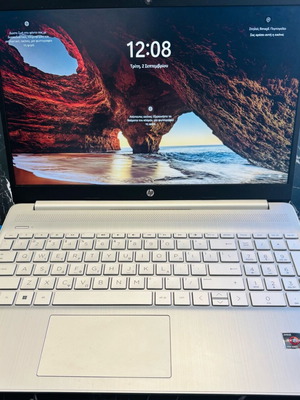 HP laptop 15s AMD Ryzen 5 5625U 8GB 512GB SSD σε άριστη κατάσταση