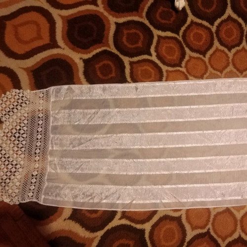 Silk table runner like new with handmade lace 1.90x0.50
