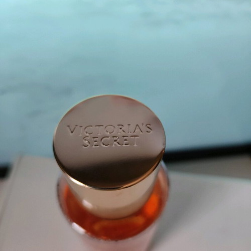 Victoria's Secret Amber Romance Mist used 250ml