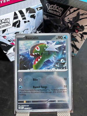 Basculin Card (xWHT 024) White Flare Pokeball new