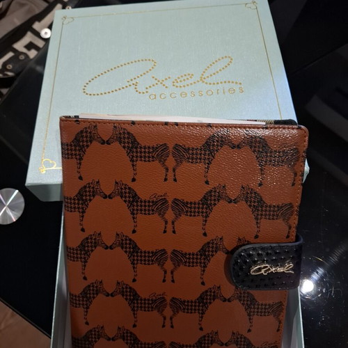 Axel notebook with pen and card holder