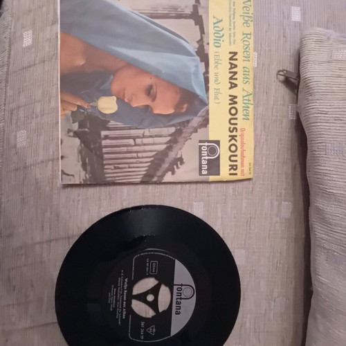 Nana Mouskouri 45rpm vinyl record like new, classical