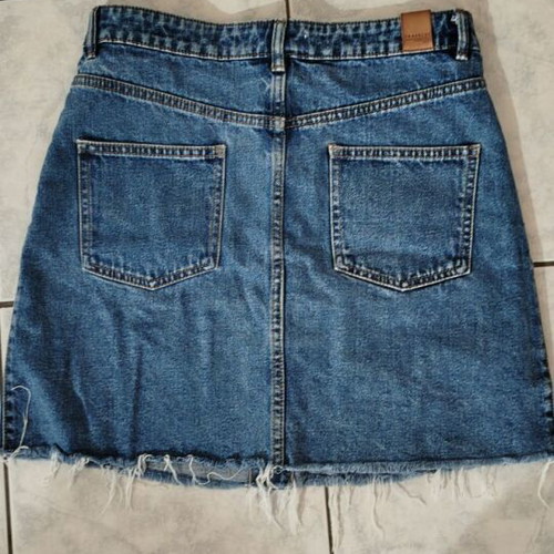 Denim skirt like new, size L, blue