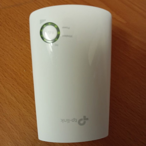 Tplink WiFi range extender used, good working condition