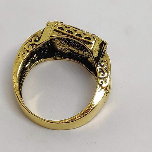 Byzantine men's ring with embossed saint and purple stones like new