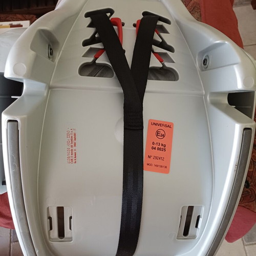 Baby car seat and port bebe CAM like new, 0-13 kg, made in Italy