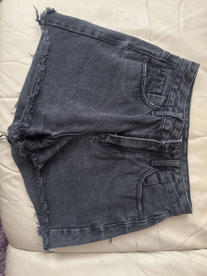 Stradivarius black denim high waist shorts size 32