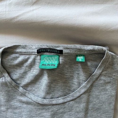 Funky Buddha T-shirt gray like new, size S