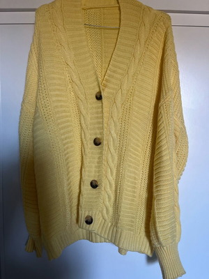 Πλεκτή κίτρινη ζακέτα σαν καινούργια