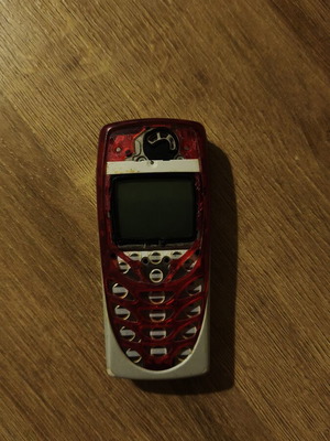Nokia 8310 phone, red, for repair or parts