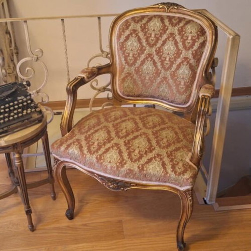 Living room set used with carved details and premium fabric