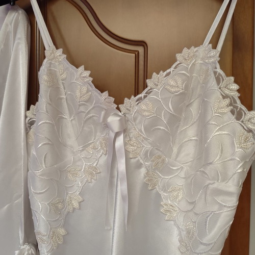 Bridal baby doll set satin lace size M like new, 2 pieces