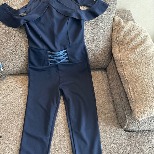 Women's jumpsuit that accentuates curves small-medium