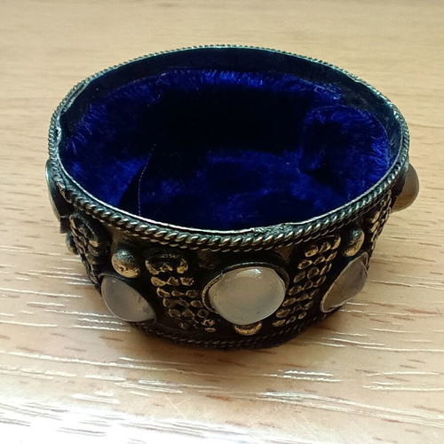 Indian vintage jewelry box with semi-precious stones like new