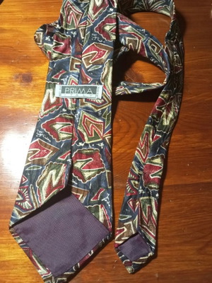 Prima tie like new