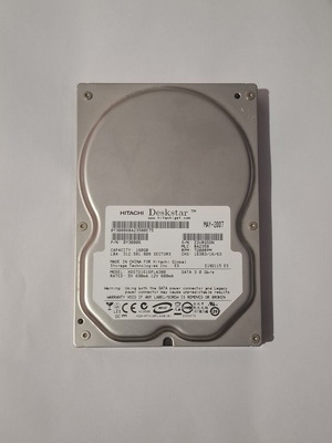 Hitachi Deskstar 160GB 3.5" SATA hard drive like new