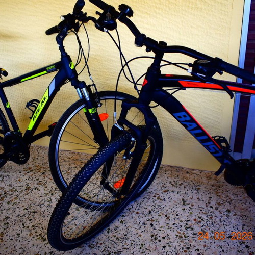 Hermes and Ideal bicycles like new, set of two