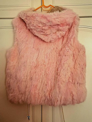 Fur vest women's used, pink with hood, size L