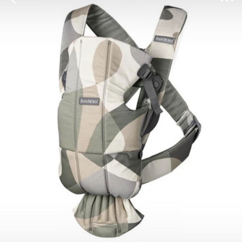 BabyBjörn Baby Carrier Mini like new, Comfy Cotton khaki/green