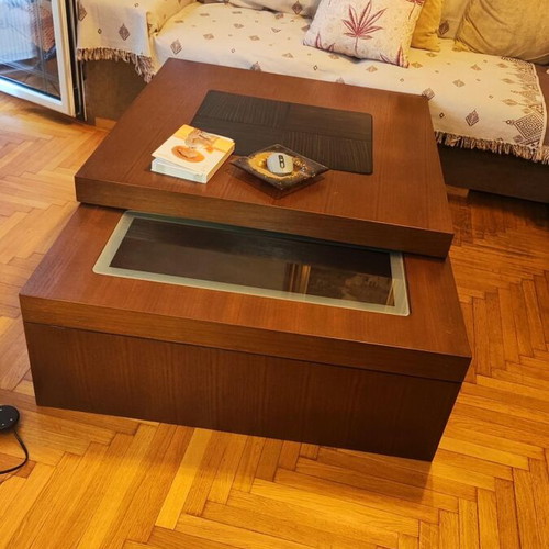 Modern Walnut Coffee Table 90x90 Expandable to 140x90 with 2 Large Drawers Like New