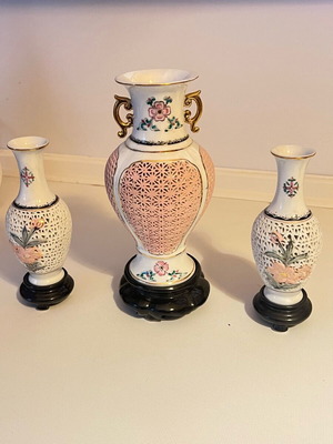Set of three fine Chinese porcelain pieces like new